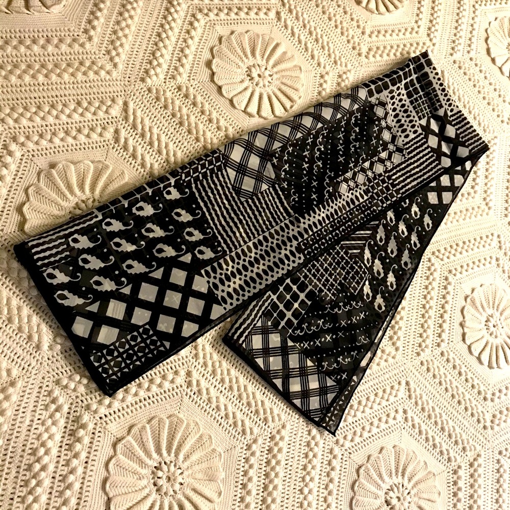 Unique Retro Black & White1960’s Scarf From Japan
